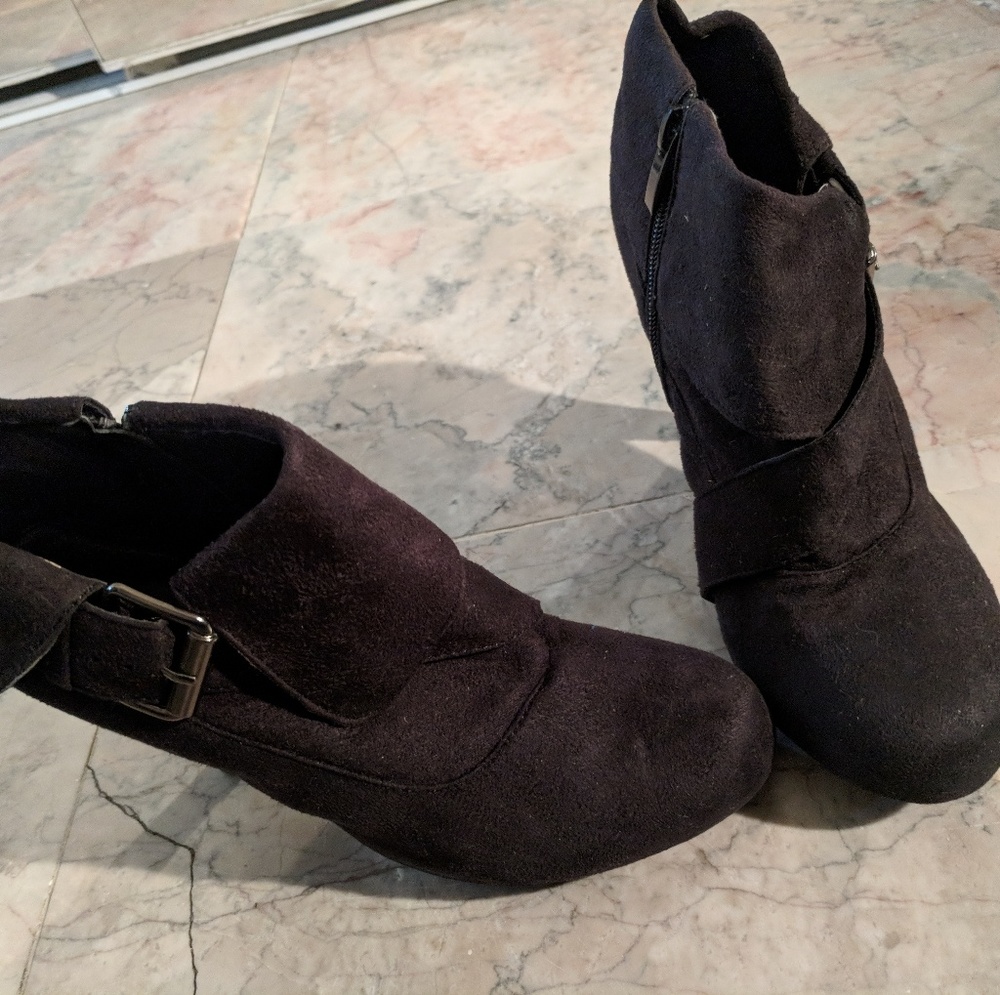 Black heels